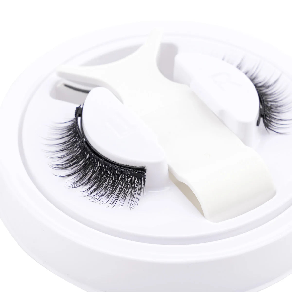 Handgemachte magnetische Wimpern im Etui – stilvolle Verpackung für sicheren Schutz